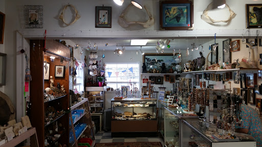 Jeweler «Stone Man & the Gem Lady», reviews and photos, 98 N Jeff Davis Ave # A, Long Beach, MS 39560, USA