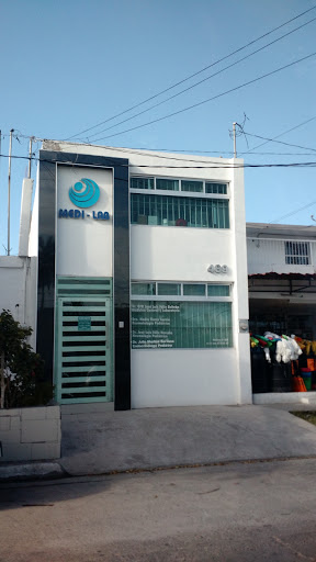 Medi - Lab, Francisco I. Madero 489, Centro, 81200 Ahome Los Mochis, Sin., México, Laboratorio médico | SIN