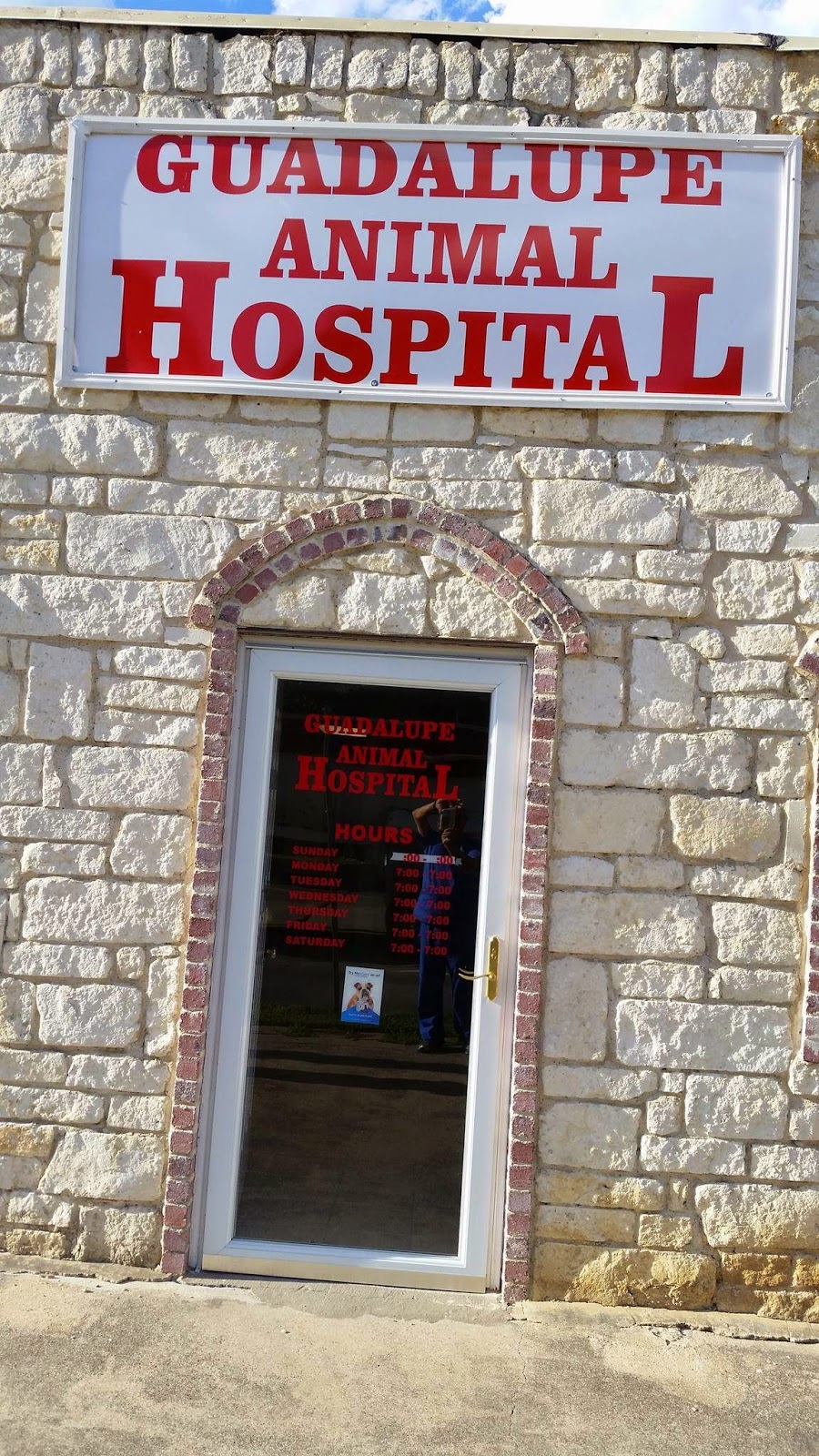 Guadalupe Animal Hospital, Irving — E Shady Grove Rd, phone (817) 591-4828,  opening hours