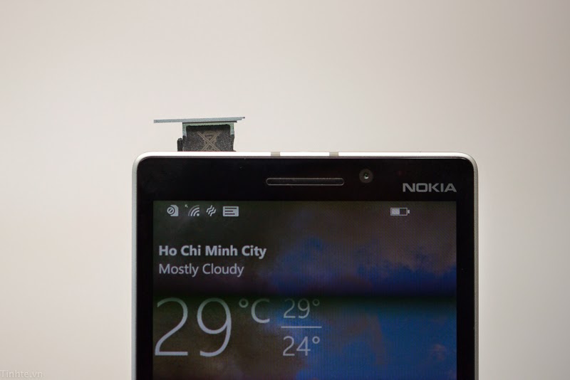 Nokia_Lumia_930.