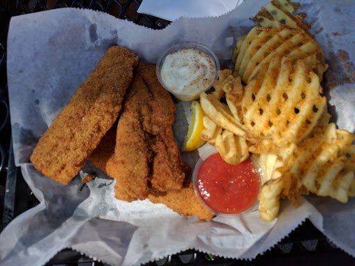 Seafood Restaurant «Tin Fish Restaurant», reviews and photos, 3000 E Calhoun Pkwy, Minneapolis, MN 55408, USA