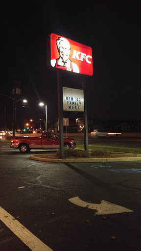 Fast Food Restaurant «KFC», reviews and photos, 177 NJ-17, Hasbrouck Heights, NJ 07604, USA