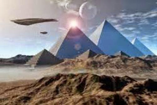 Flash Fox News Reports That Aliens May Have Built The Pyramids Of Egypt
