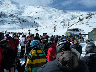 P1180354 - Calor, nieve primavera y gente, demasiada.