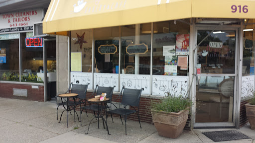 Cafe «Magic Bites Bakery & Cafe», reviews and photos, 916 Massachusetts Ave, Arlington, MA 02476, USA