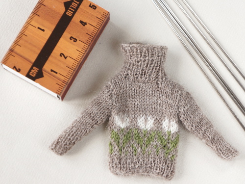 Miniature knitted sweater