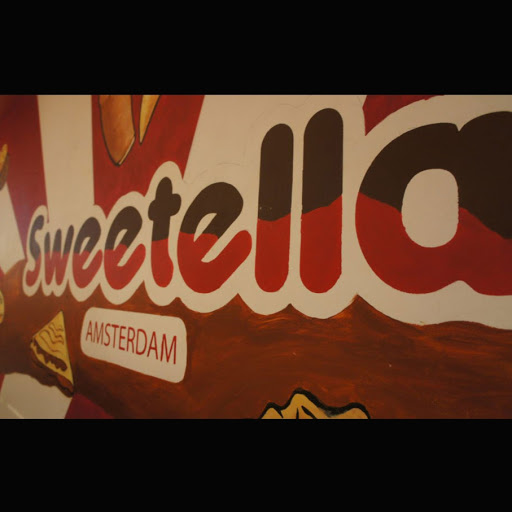 Sweetella logo