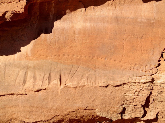 Petroglyphs at Looking Glass Rock