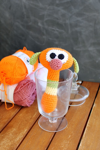 Not 2 late to craft: Sonall de ganxet d'en MIC / MIC crochet rattle - Serial Crocheteuses