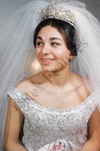 FAMILIA IMPERIAL DE IRAN - Página 3 1959-12-21-Wedding-7