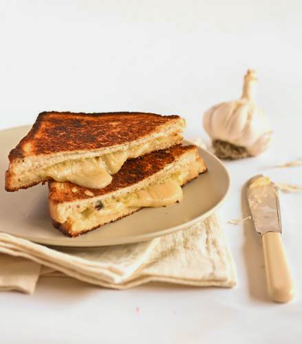 Roasted Garlic And Gruyere Cheese Toasties