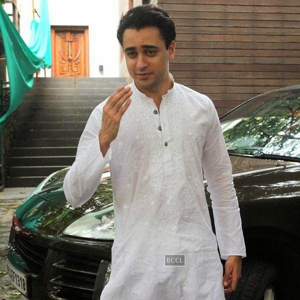 Imran Khan celebrates Eid with his family at Aamir Khan's residence in Mumbai, on July 29, 2014.(Pic: Viral Bhayani)