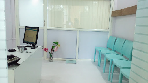 Dr Ishani Chakravarty , Dermatologist @Aviva Skin Clinic, Shop No 102 Powai Plaza (1st Floor), Hiranandani Gardens, Central Avenue ,Powai, Mumbai, Maharashtra 400076, India, Dermatologist, state MH