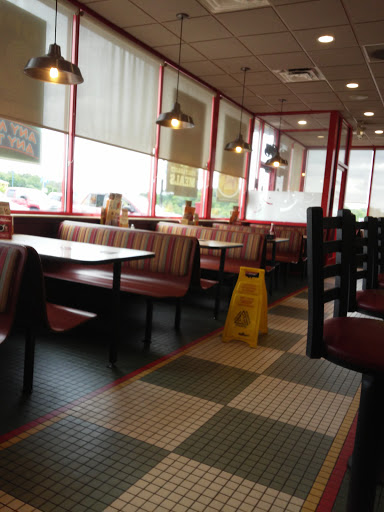 American Restaurant «Huddle House», reviews and photos, 111 Lois Moore Dr, Scottsville, KY 42164, USA