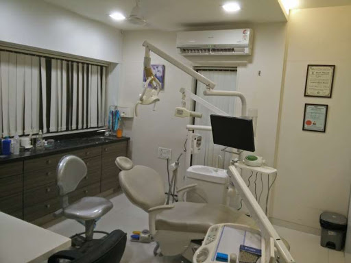 Kapadia Dental, Sagar Plaza, Nanpura New Rd, Kharwawad, Nanpura, Surat, Gujarat 395001, India, Periodontist, state GJ