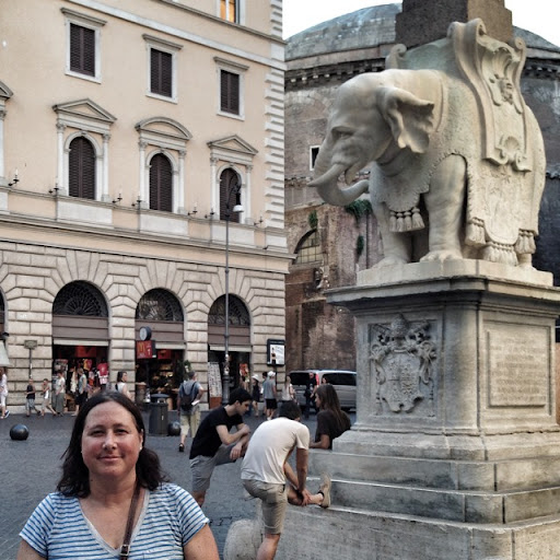 Uplatz profile picture of Michaela Y