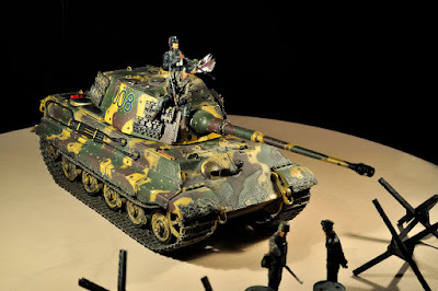Tiger II (escala 1:16 edición limitada &quot;Forces of Valor&quot;)