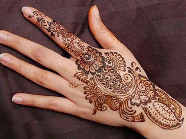 henna tattoos