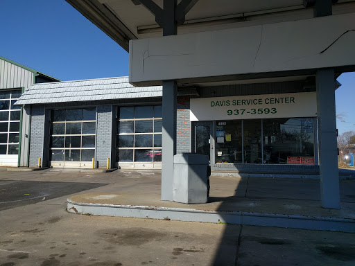 Gas Station «Davis Service Center», reviews and photos, 5503 Greenwood Rd, Pleasure Ridge Park, KY 40258, USA