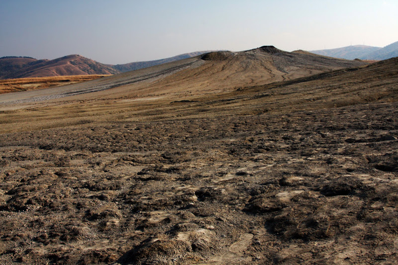 Buzau Berca fenomene geologice diapir Romania drumetie