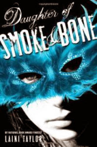 Author Interview Laini Taylor Discusses Daughter Of Smoke And Bone Giveaway