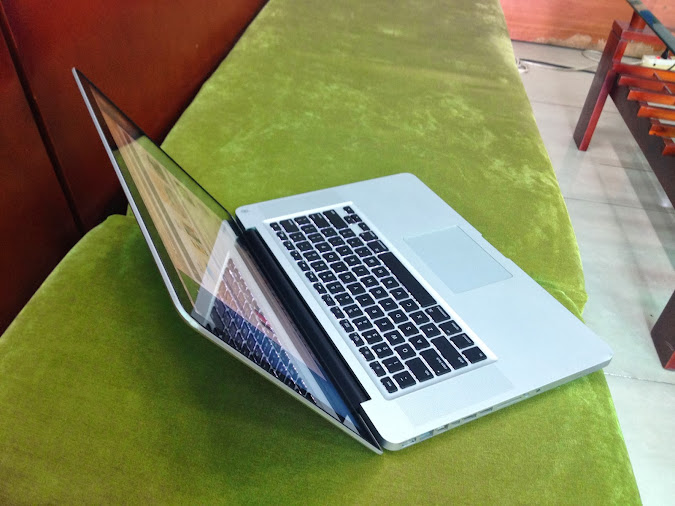 MacBook Pro 15 MC721 i7 Quad core 2.0Ghz 8G 500G vga rời MH AntiGlare sáng đẹp giá rẻ - 9