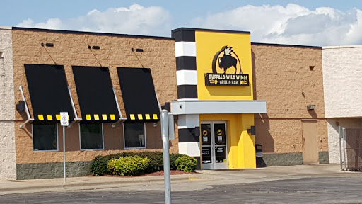 Chicken Wings Restaurant «Buffalo Wild Wings», reviews and photos, 2350 SE Washington Blvd #418, Bartlesville, OK 74006, USA