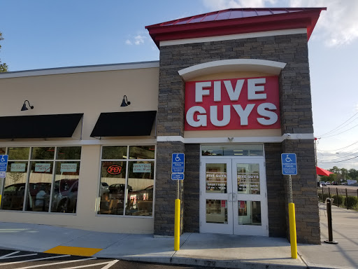 Fast Food Restaurant «Five Guys», reviews and photos, 68 Washington St, South Attleboro, MA 02703, USA