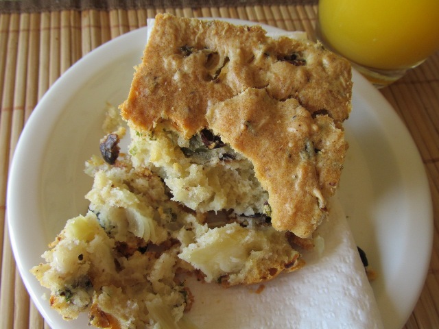 Ельопита със 7 up или постен, солен кекс с маслини
