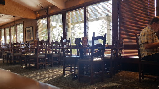Italian Restaurant «Olive Garden», reviews and photos, 25984 Lorain Rd, North Olmsted, OH 44070, USA