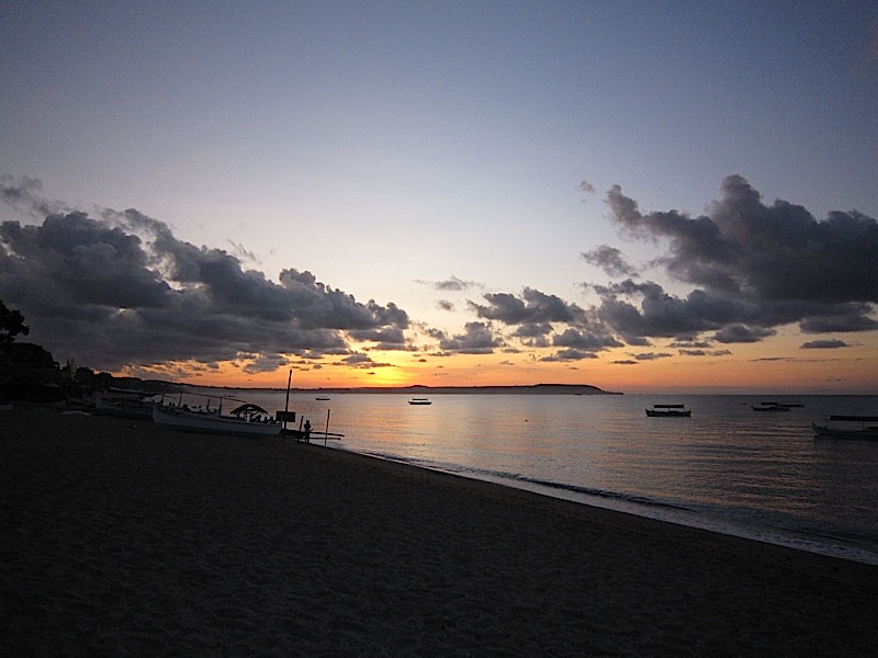 sunrise from La Luz Resort in San Juan, Batangas