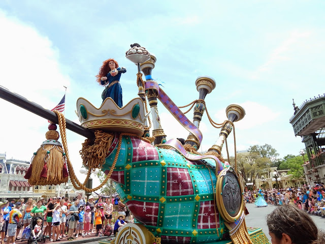 New Disney World Parade: Festival of Fantasy. Of course Merida’s three little brothers are not to be left out of the fun – they can be seen peeking out of the bagpipe in the oddest places, attempting to snatch a scone. 