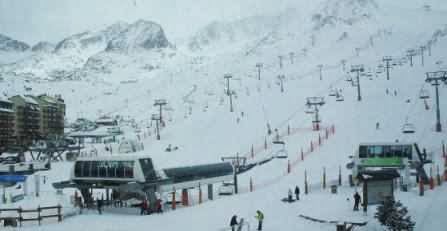 Ski-Betrieb auf über 2000 Meter in Pas de la Casa, Andorra