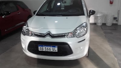 Photos of Citroen Navemotors - Central House