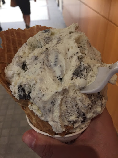 Ice Cream Shop «Cold Stone Creamery», reviews and photos, 2200 Crystal Dr D, Arlington, VA 22202, USA