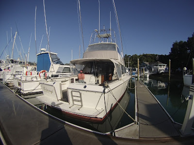 un pecheur m'accueillant pour la nuit sur son bateau