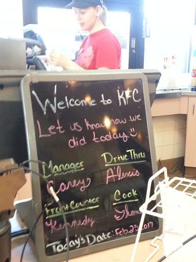 Fast Food Restaurant «KFC», reviews and photos, 1136 N Court St, Medina, OH 44256, USA
