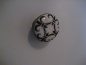 Lower knobs