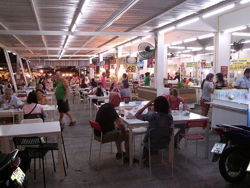 Bua Khao Market