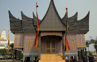 18+ Top Hiasan Miniatur Rumah Gadang