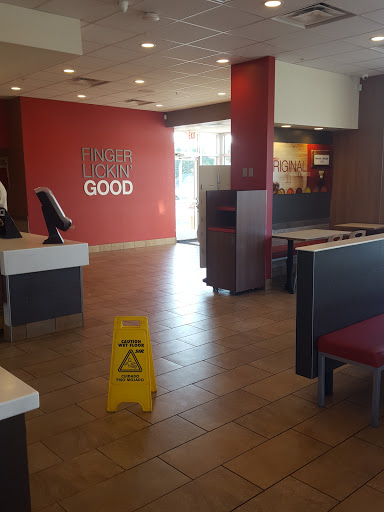Fast Food Restaurant «KFC», reviews and photos, 4683 US-90, Pace, FL 32571, USA