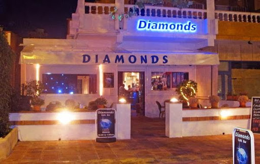 Diamonds bar