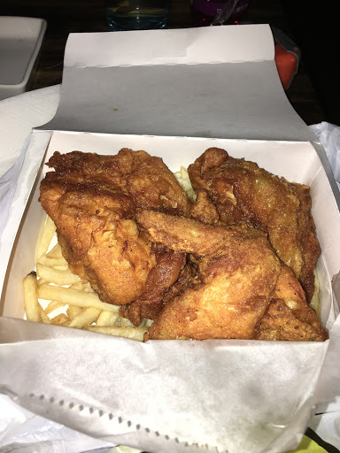 Chicken Restaurant «N.Y.C Fried Chicken», reviews and photos, 270 W 39th St, New York, NY 10018, USA