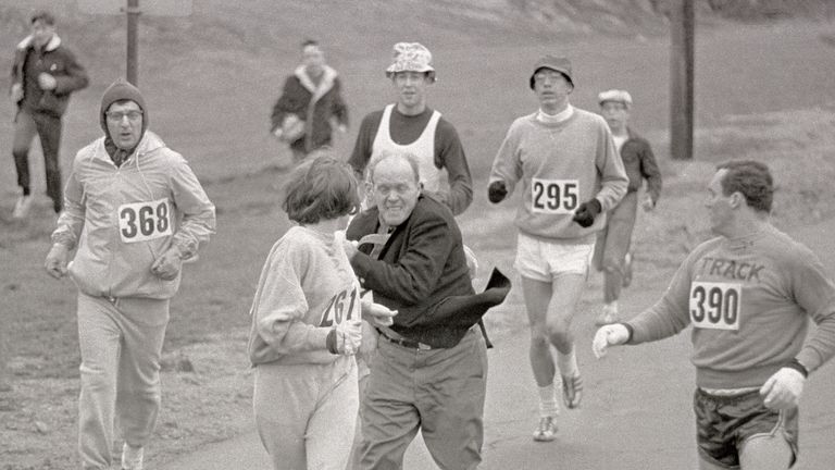 Jock Semple attacking Kathrine Switzer