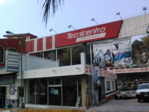 Auto Servicio Express, Zapote 615, Centro, 93400 Poza Rica, Ver., México, Tienda de neumáticos | VER