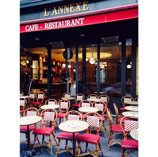picture of french cafe