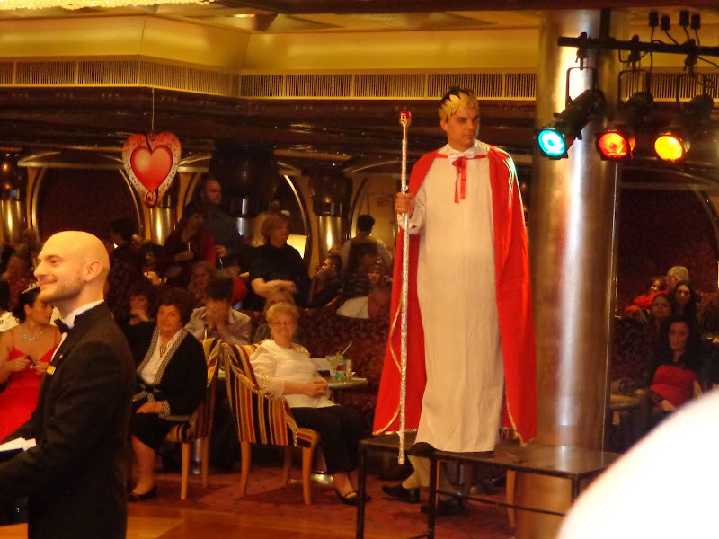 А включите-ка мне усилители качки! А подайте-ка белых пиджаков. Costa Paсifica февраль 13г