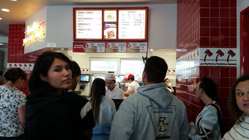 Hamburger Restaurant «In-N-Out Burger», reviews and photos, 108 E Easton St, Rialto, CA 92376, USA