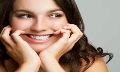 Mujeres de excelente humor Sintomas de que le gustas Mujeres de excelente humor Sintomas de que le gustas