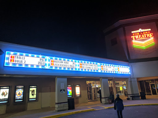 Movie Theater «Fox Lake Theatre: Classic Cinemas», reviews and photos, 115 Towne Centre Lane, Fox Lake, IL 60020, USA